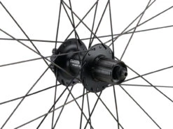 Urban Alivio Disc 6-Loch DT Swiss 466d 28" Laufradsatz -Shimano Verkäufe 399642