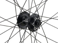 Urban Alivio Disc 6-Loch DT Swiss 466d 28" Laufradsatz -Shimano Verkäufe 399647