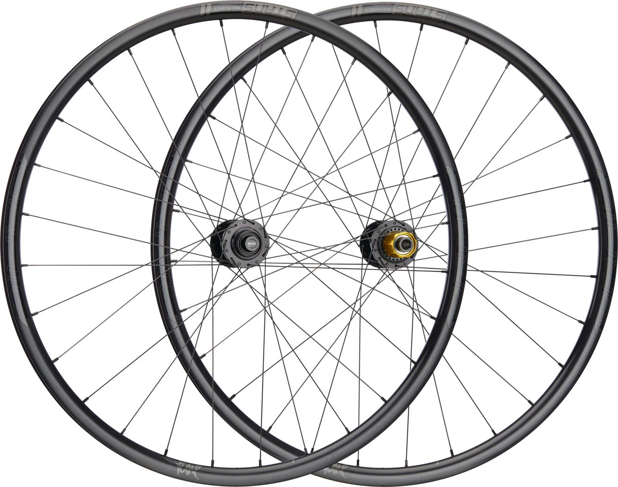 Tune Crosser Alu Endurance Disc Center Lock 28" Laufradsatz 1 Tune Crosser Alu Endurance Disc Center Lock 28" Laufradsatz