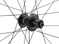 ZIPP 303 Firecrest® Carbon Tubeless Laufradsatz -Shimano Verkäufe 475448